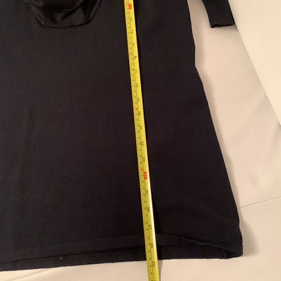 CABLE & GAUGE Black Tunic with Guipure Insert on the Chest. Size L - Picture 7 of 9